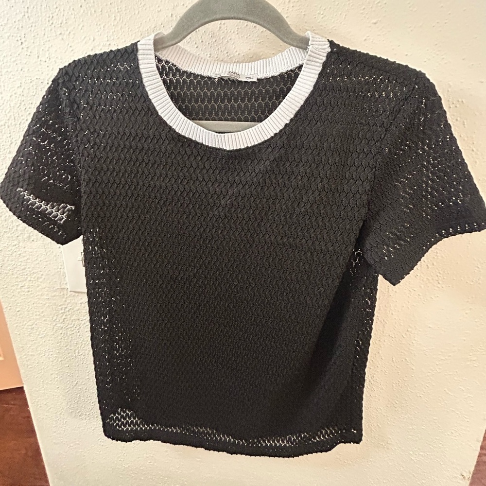 Zara Black Short Sleeve T-Shirt with Crew Neck